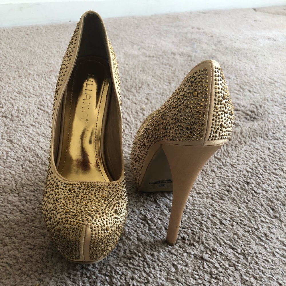 Gold heels - Picture 1 of 4